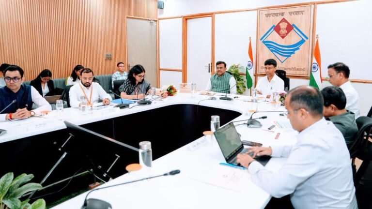 समीक्षा बैठक : स्वास्थ्य और एसडीजी लक्ष्यों पर उत्तराखंड को और बेहतर करने की सलाह