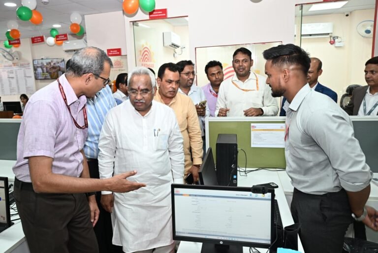 हरिद्वार में खुला आधार कार्ड केंद्र, अब अपडेट के लिए देहरादून की दौड़ खत्म