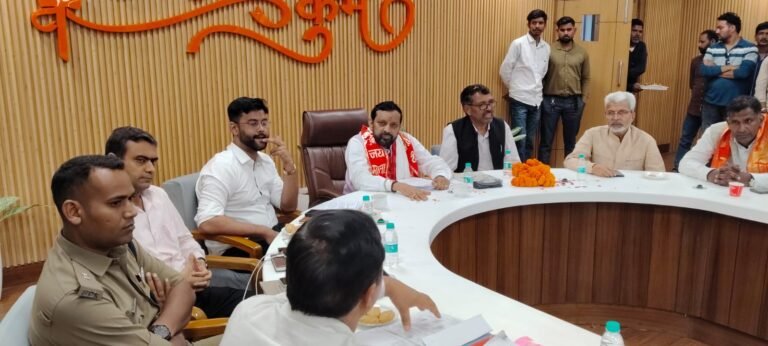 10 साल से कार्यरत सफाई कर्मचारियों के विनियमितीकरण की तैयारी, मृतक आश्रितों को एक सप्ताह में नौकरी के निर्देश